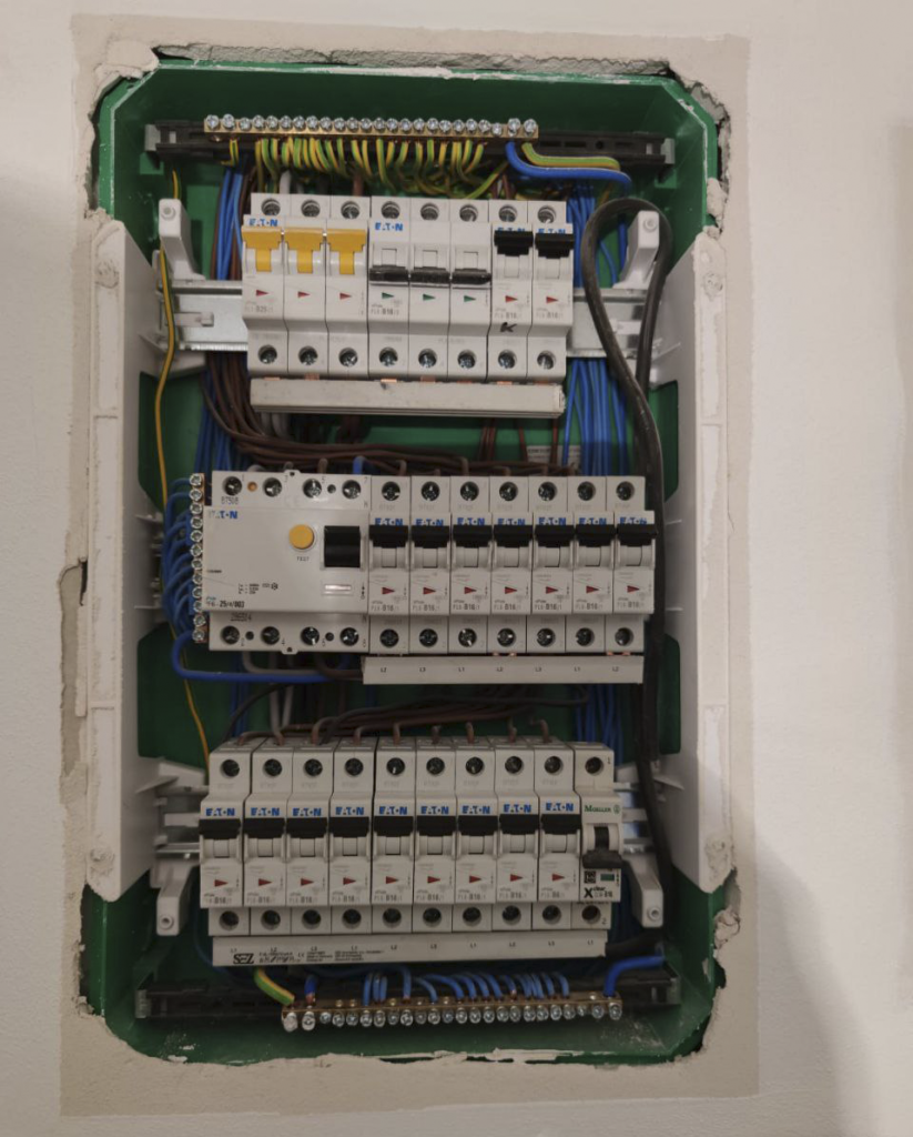 Stavební firma Elektro Prace 823x1024